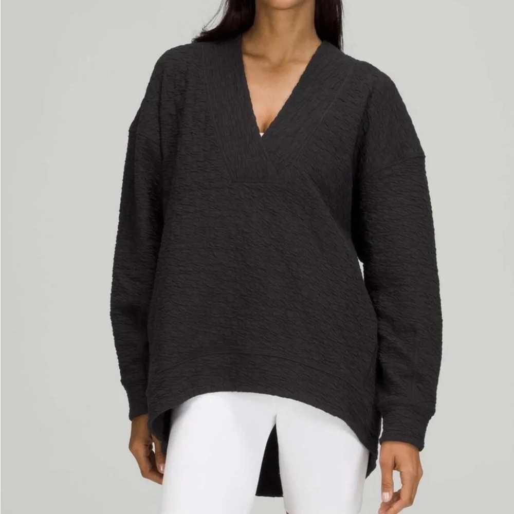 Lululemon Black Rippled V-Neck Textured Sweatshirt
